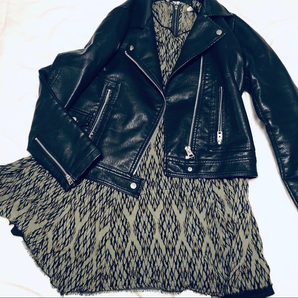 🐍UO Snake print swing dress